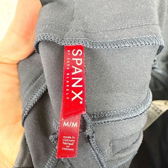 Spanx The Perfect Pant Hi Rise Flare Size Medium Classic Navy Blue - Picture 11 of 12